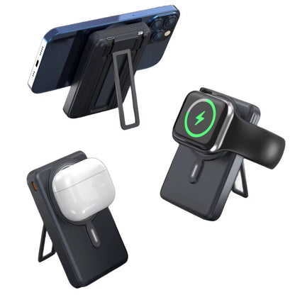 Power Bank Schwarz, 10000 mAh, inkl. 4 Kabel - Game-Kiosk