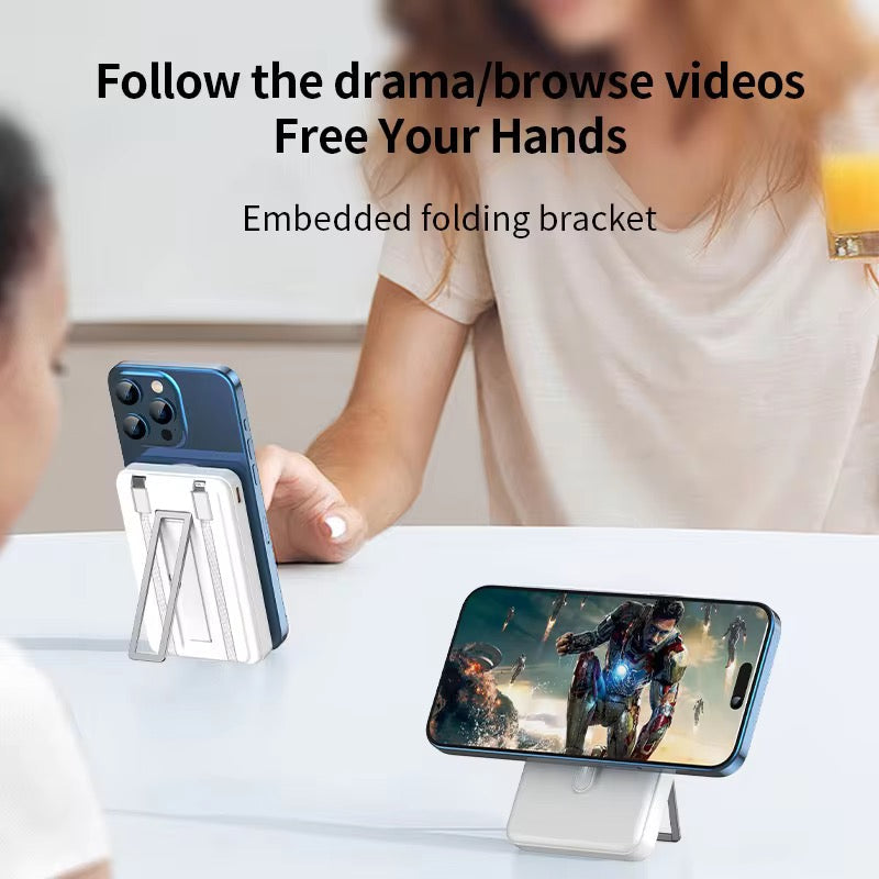 Power Bank Schwarz, 10000 mAh, inkl. 4 Kabel - Game-Kiosk